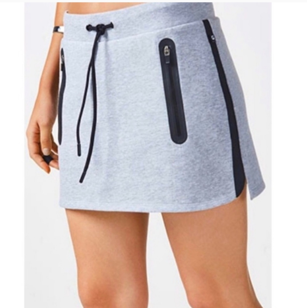 NWT Women's Fabletics Amara Mini Skirt Zip Pockets Drawstring Size Extra Small